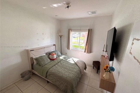 Купить виллу или дом в Хомстед, Флорида 4 спальни, 180.69м2, № 1971844 - фото 11