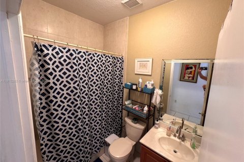 Купить виллу или дом в Хомстед, Флорида 4 спальни, 180.69м2, № 1971844 - фото 15