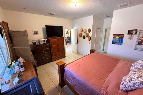 Купить виллу или дом в Хомстед, Флорида 4 спальни, 180.69м2, № 1971844 - фото 19