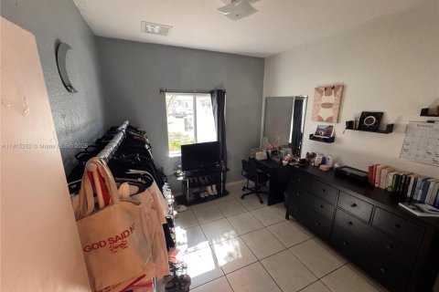 Купить виллу или дом в Хомстед, Флорида 4 спальни, 180.69м2, № 1971844 - фото 9