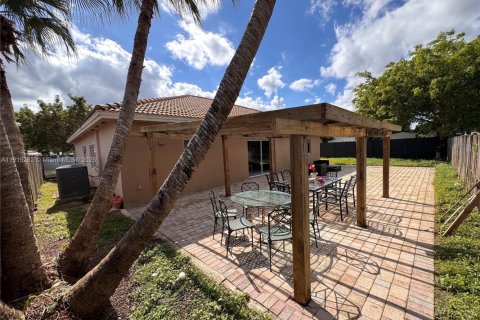Купить виллу или дом в Хомстед, Флорида 4 спальни, 180.69м2, № 1971844 - фото 23