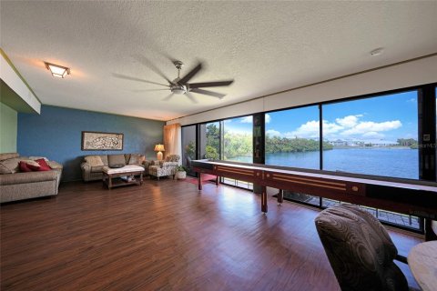 Villa ou maison à vendre à Punta Gorda, Floride: 3 chambres, 239.87 m2 № 1908605 - photo 14