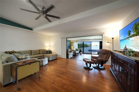 Villa ou maison à vendre à Punta Gorda, Floride: 3 chambres, 239.87 m2 № 1908605 - photo 11