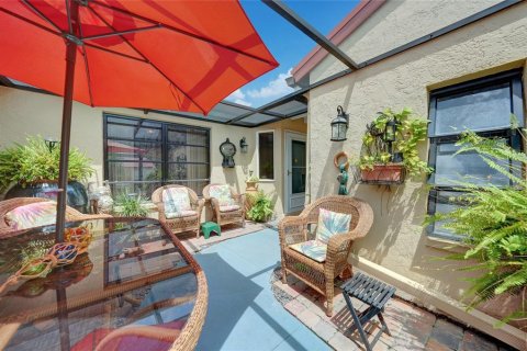 Villa ou maison à vendre à Punta Gorda, Floride: 3 chambres, 239.87 m2 № 1908605 - photo 4