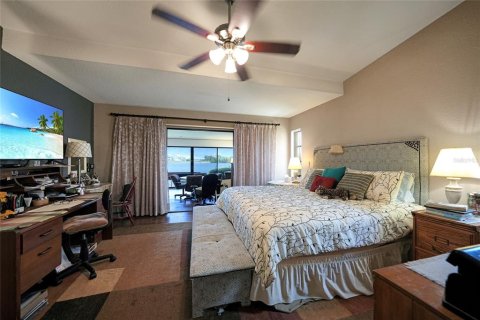 Villa ou maison à vendre à Punta Gorda, Floride: 3 chambres, 239.87 m2 № 1908605 - photo 15