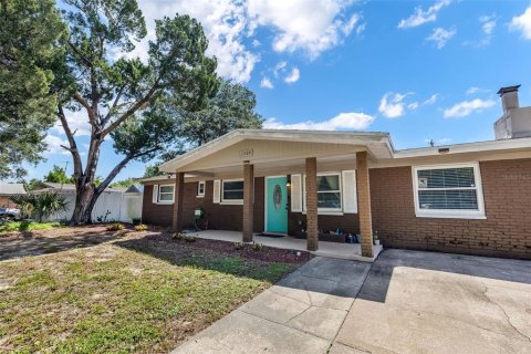 House in Daytona Beach, Florida 3 bedrooms, 138.15 sq.m. № 2156781 - photo 7