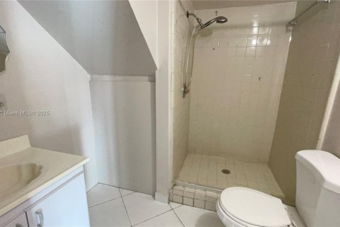 Copropriété à vendre à Hialeah, Floride: 3 chambres, 108.97 m2 № 1961457 - photo 8
