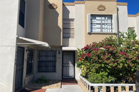 Copropriété à vendre à Hialeah, Floride: 3 chambres, 108.97 m2 № 1961457 - photo 5