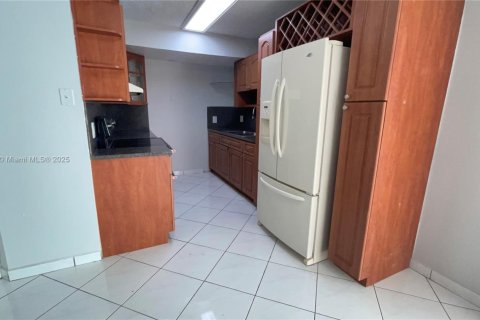 Copropriété à vendre à Hialeah, Floride: 3 chambres, 108.97 m2 № 1961457 - photo 9