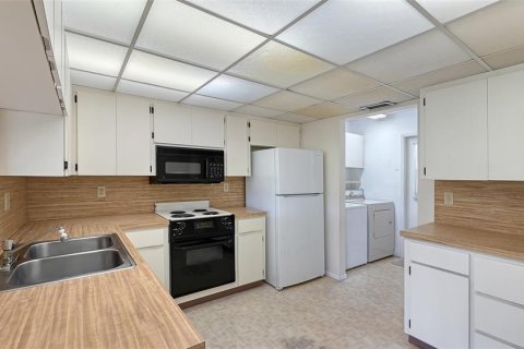 Villa ou maison à vendre à Sarasota, Floride: 2 chambres, 127.18 m2 № 2389328 - photo 15