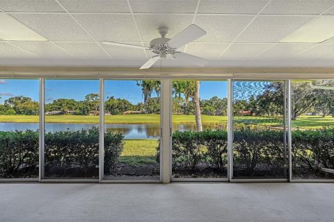 Villa ou maison à vendre à Sarasota, Floride: 2 chambres, 127.18 m2 № 2389328 - photo 27