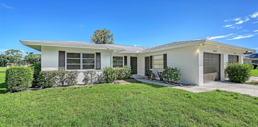 Villa ou maison à Sarasota, Floride 2 chambres, 127.18 m2 № 2389328