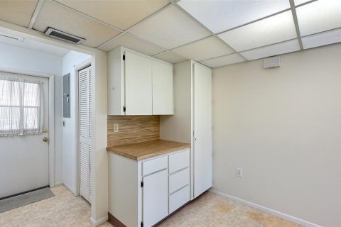Villa ou maison à vendre à Sarasota, Floride: 2 chambres, 127.18 m2 № 2389328 - photo 17