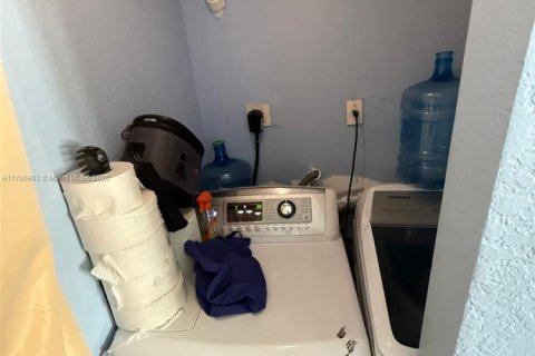 Condominio en venta en Miami, Florida, 2 dormitorios, 88.26 m2 № 1985439 - foto 24