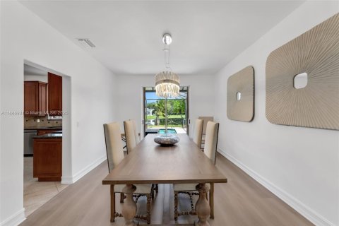 Casa en alquiler en Weston, Florida, 5 dormitorios, 308.25 m2 № 1932893 - foto 14