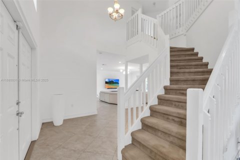 Casa en alquiler en Weston, Florida, 5 dormitorios, 308.25 m2 № 1932893 - foto 9