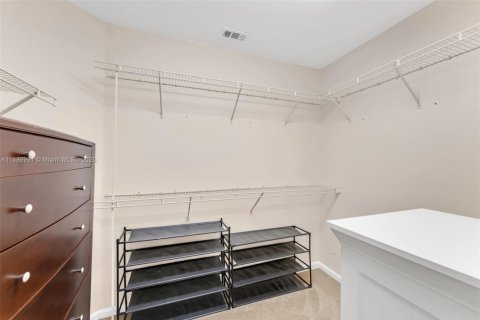 Casa en alquiler en Weston, Florida, 5 dormitorios, 308.25 m2 № 1932893 - foto 22