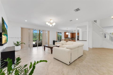 Casa en alquiler en Weston, Florida, 5 dormitorios, 308.25 m2 № 1932893 - foto 13