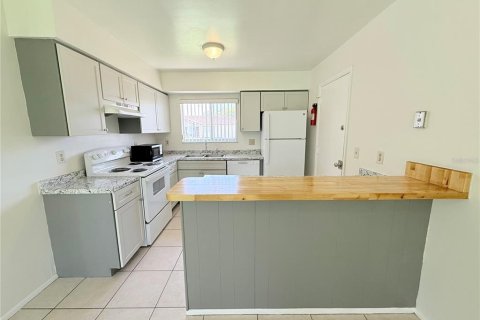 Casa en alquiler en Orlando, Florida, 2 dormitorios, 116.5 m2 № 2238769 - foto 7
