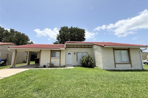 Casa en alquiler en Orlando, Florida, 2 dormitorios, 116.5 m2 № 2238769 - foto 2