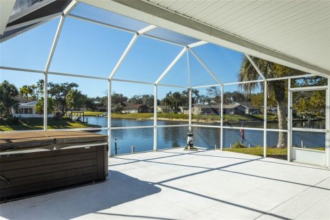 House in Palm Coast, Florida 4 bedrooms, 243.96 sq.m. № 1884152 - photo 13