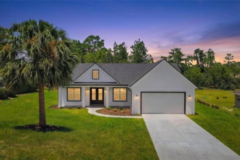 House in Inverness, Florida 3 bedrooms, 156.82 sq.m. № 2349887