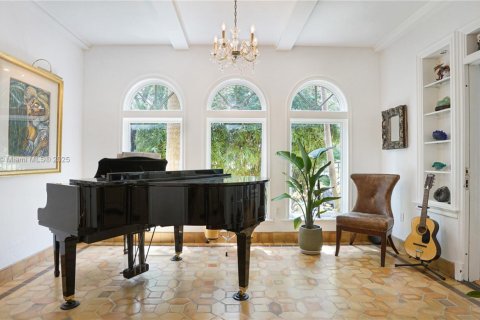 Villa ou maison à vendre à Miami Beach, Floride: 4 chambres, 469.34 m2 № 1962764 - photo 9
