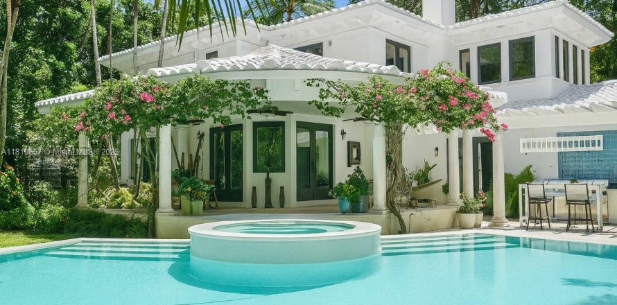 Villa ou maison à Miami Beach, Floride 4 chambres, 469.34 m2 № 1962764