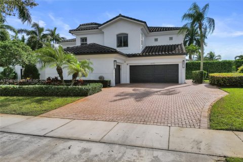 Купить виллу или дом в Дейви, Флорида 5 спален, 439.61м2, № 2005056 - фото 3