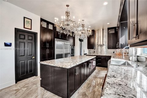 Купить виллу или дом в Дейви, Флорида 5 спален, 439.61м2, № 2005056 - фото 28