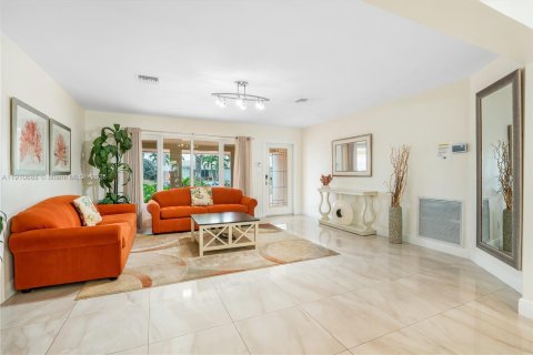 Casa en venta en Pompano Beach, Florida, 3 dormitorios, 176.24 m2 № 1965965 - foto 19