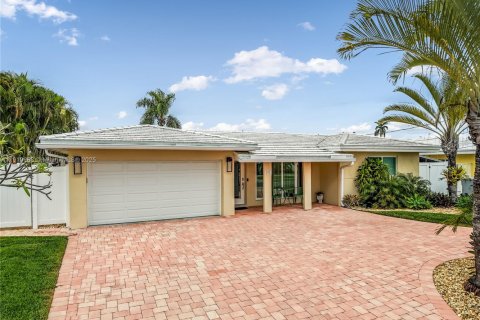 Casa en venta en Pompano Beach, Florida, 3 dormitorios, 176.24 m2 № 1965965 - foto 4