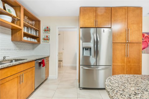 Casa en venta en Pompano Beach, Florida, 3 dormitorios, 176.24 m2 № 1965965 - foto 30