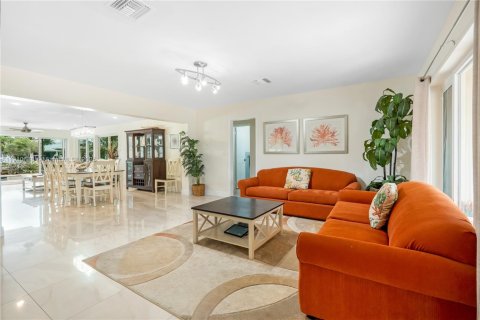 Casa en venta en Pompano Beach, Florida, 3 dormitorios, 176.24 m2 № 1965965 - foto 20