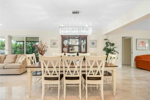 Casa en venta en Pompano Beach, Florida, 3 dormitorios, 176.24 m2 № 1965965 - foto 15