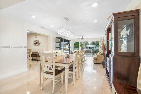 Casa en venta en Pompano Beach, Florida, 3 dormitorios, 176.24 m2 № 1965965 - foto 17