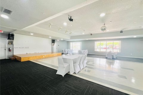 Condominio en venta en North Lauderdale, Florida, 1 dormitorio, 77.11 m2 № 1979384 - foto 29