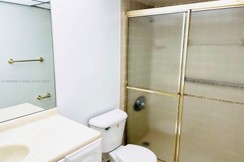 Condominio en venta en North Lauderdale, Florida, 1 dormitorio, 77.11 m2 № 1979384 - foto 10