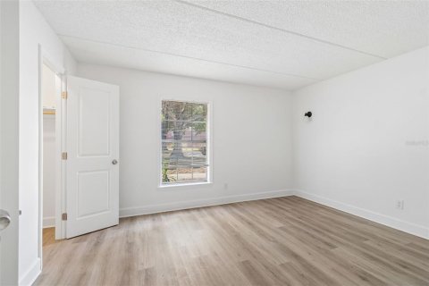 Condo in Saint Petersburg, Florida, 1 bedroom  № 2123198 - photo 17