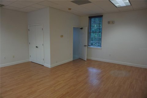 Propiedad comercial en venta en Gainesville, Florida, 291.25 m2 № 1913877 - foto 5