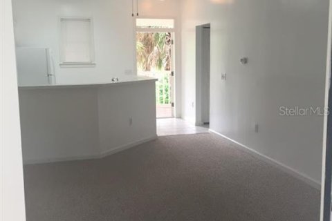 Propiedad comercial en venta en Gainesville, Florida, 291.25 m2 № 1913877 - foto 9