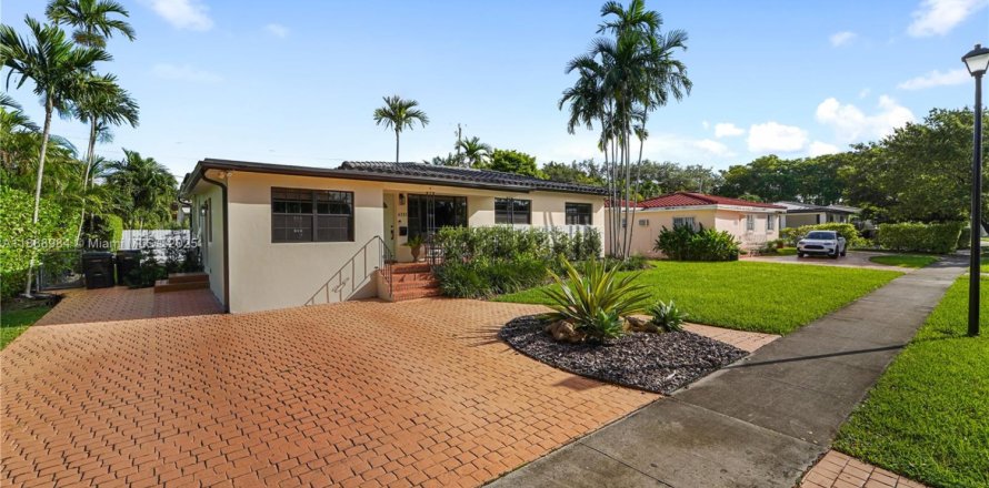 Дом в Уэст -Майами, Флорида 3 спальни, 155.7м2 № 1941084