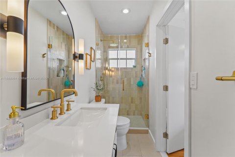 Снять в аренду виллу или дом в Уэст -Майами, Флорида 3 спальни, 155.7м2, № 1941084 - фото 20