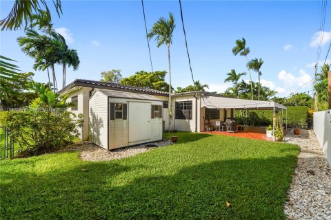 Снять в аренду виллу или дом в Уэст -Майами, Флорида 3 спальни, 155.7м2, № 1941084 - фото 25