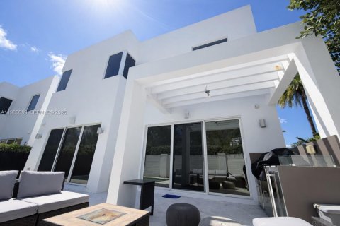 Villa ou maison à vendre à Doral, Floride: 5 chambres, 305.83 m2 № 2047225 - photo 19