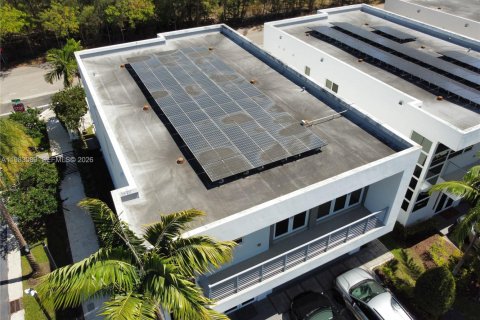 Villa ou maison à vendre à Doral, Floride: 5 chambres, 305.83 m2 № 2047225 - photo 2