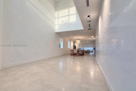 Villa ou maison à vendre à Doral, Floride: 5 chambres, 305.83 m2 № 2047225 - photo 22