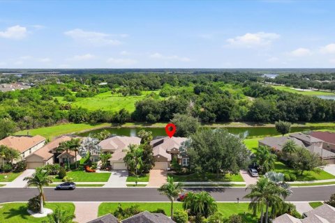 House in Bradenton, Florida 3 bedrooms, 211.45 sq.m. № 2258488 - photo 5