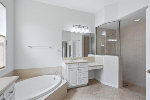 House in Bradenton, Florida 3 bedrooms, 211.45 sq.m. № 2258488 - photo 20