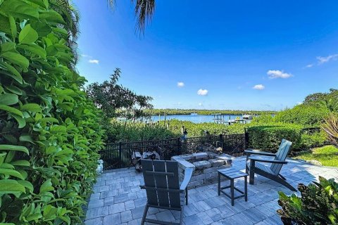 Villa ou maison à vendre à Bradenton, Floride: 4 chambres, 201.6 m2 № 2416684 - photo 12